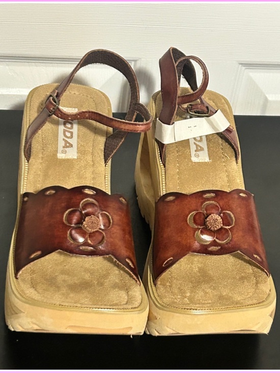 Soda Shoes - Vintage 90s y2k Chunky Wooden Platform Wedges